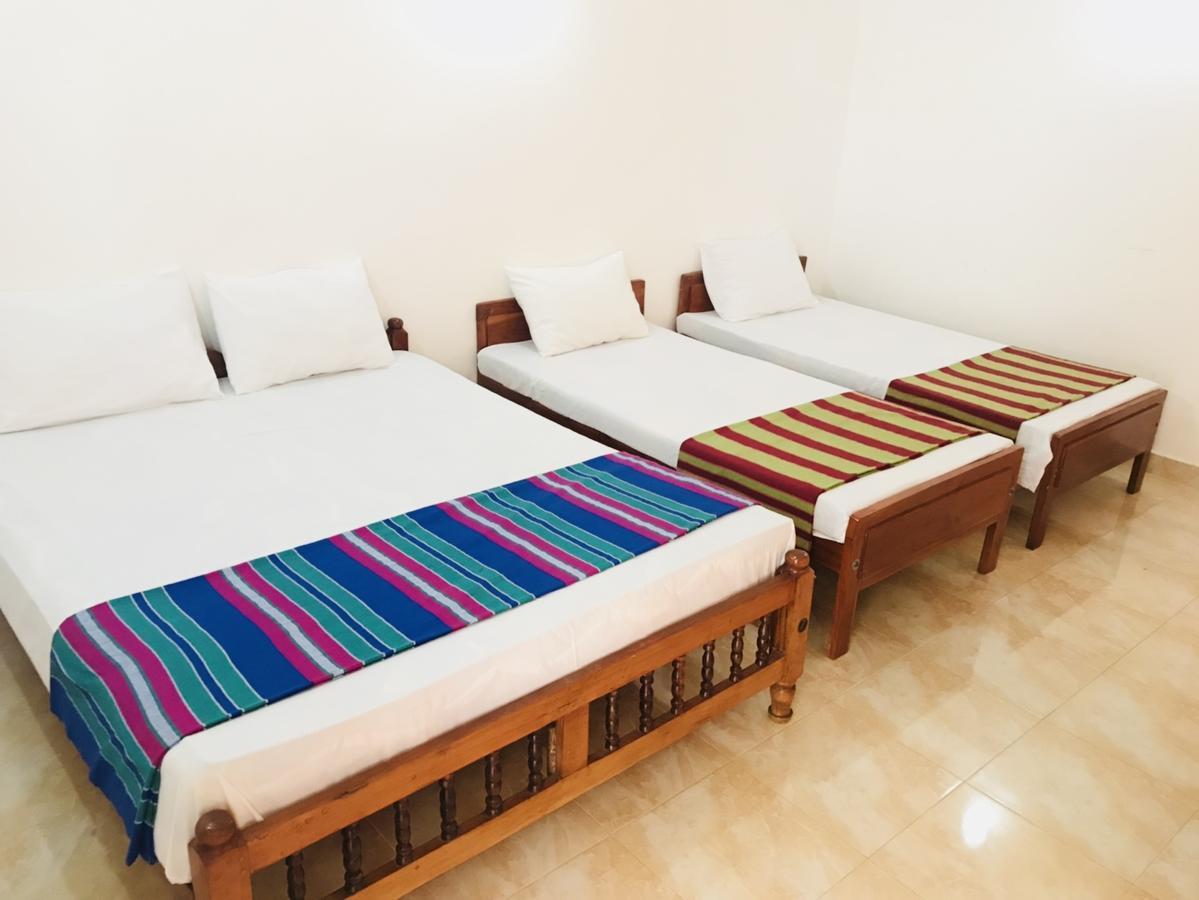 Emarald Holiday Homes أنرادابورام الغرفة الصورة